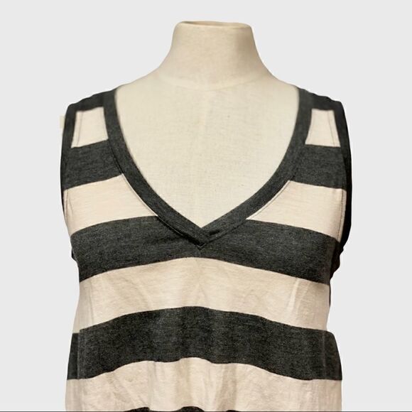 Socialite Stripe Front Tie Tank Top - Picture 4 of 7